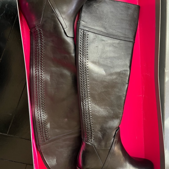 Vince Camuto tall black boots - Picture 4 of 9